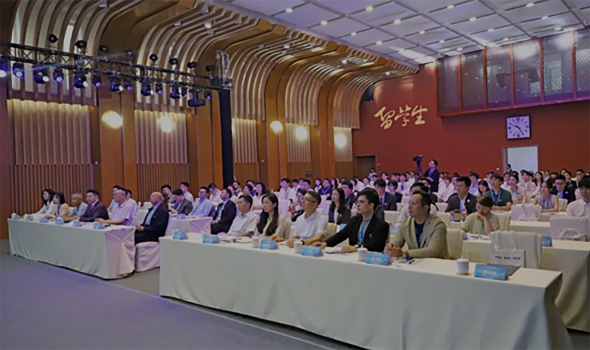 首届海外留学生社团代表学习贯彻习近平总书记重要贺信精神 研习班在京举办